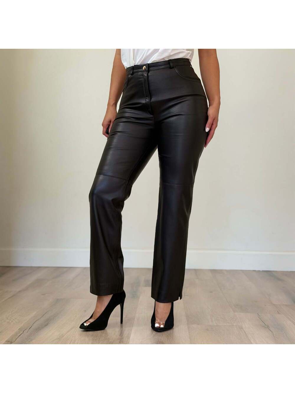 Escada - Picture 3 of 8